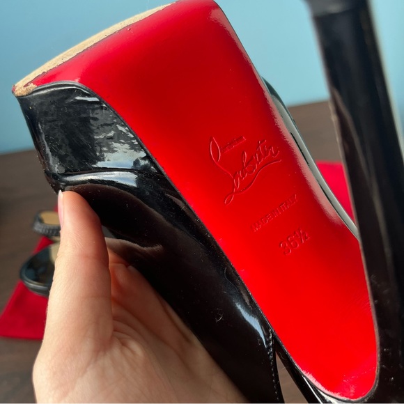 CHRISTIAN LOUBOUTIN Black Patnet Sling Back Almond Toe Bianca Sling Heels 36.5 - Picture 9 of 10